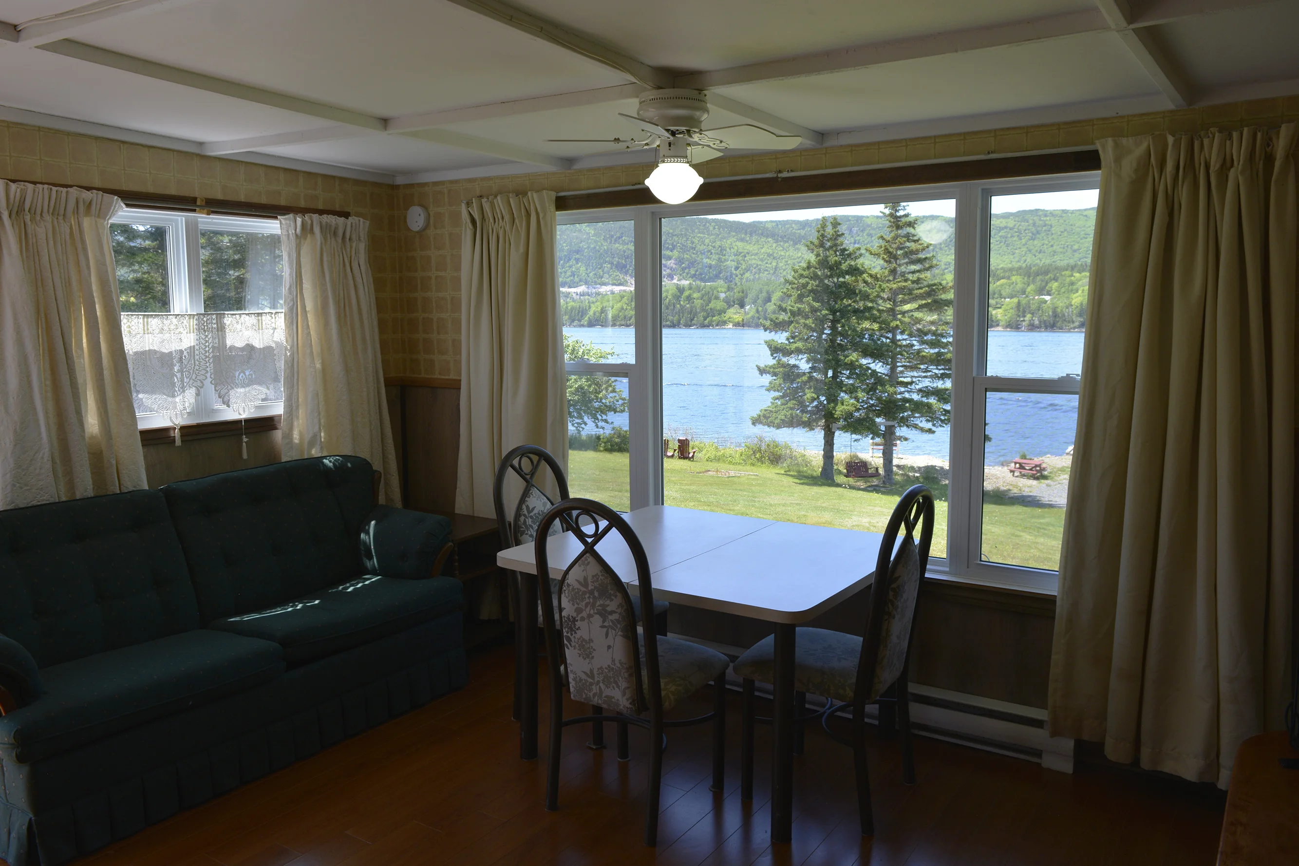 Cottage 3A living room